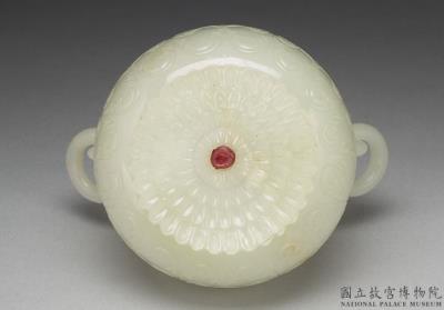 图片[4]-Small lidded pot with floral handles, Qing dynasty (1644-1911)-China Archive